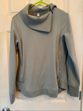 Wander Women's Asymmetrical Cowl Pullover - light blue *small stain*
